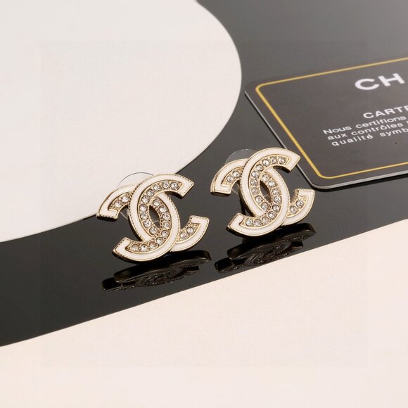 ✨✨✨Authentic Chanel earrings✨✨✨ - Picture 2 of 6